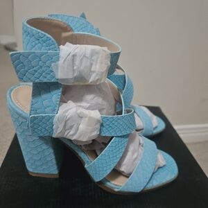 NWT Sergio Bari Sandals Turquoise
